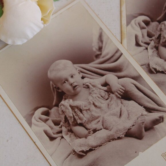 Vintage 1900s Photo, Baby Edwardian Photograph, Black And White Sepia Portrait, - Picture 3 of 10